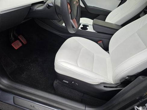 Used 2021 Tesla Model Y Long Range image 20