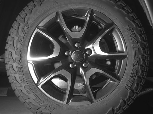 Used 2025 Jeep Compass Trailhawk image 15