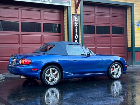 Used 1999 MAZDA MX-5 Miata 10th Anniversary Edition image 6