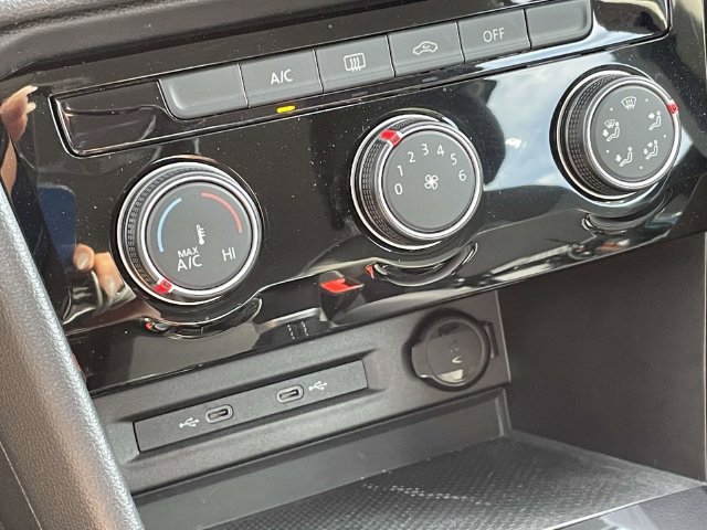 Certified 2024 Volkswagen Taos S FWD image 28