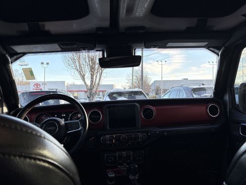 Used 2020 Jeep Wrangler Unlimited Rubicon image 25