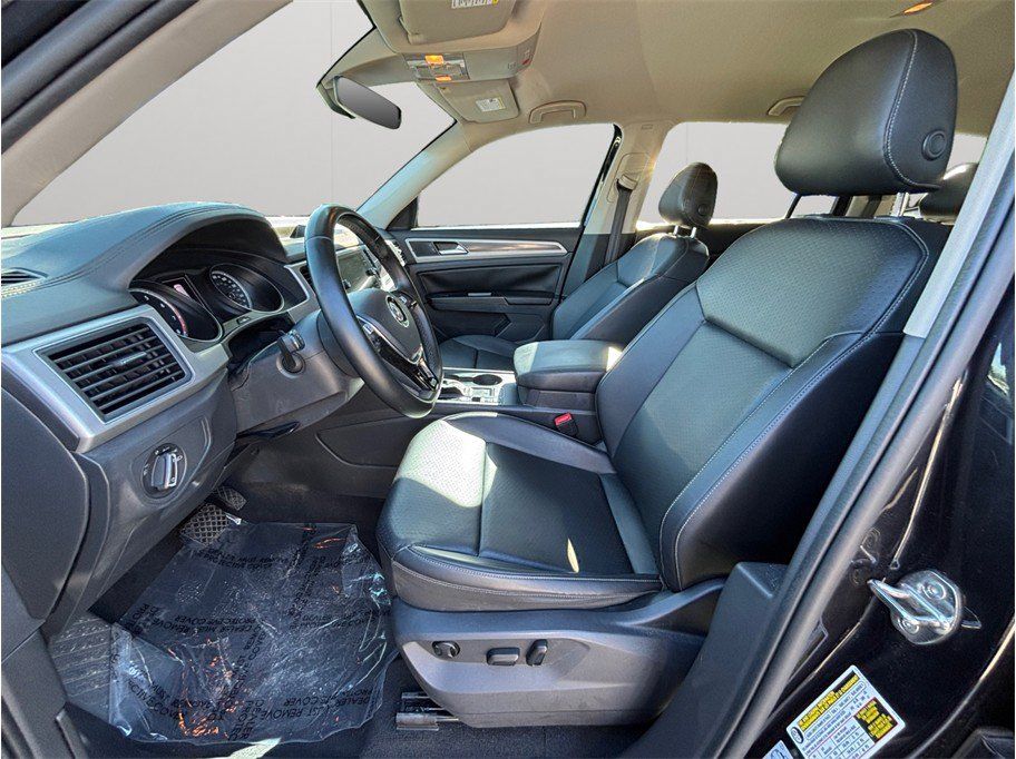 Used 2019 Volkswagen Atlas SE FWD image 2
