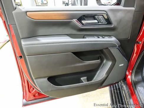 Certified 2025 GMC Yukon XL Denali image 24