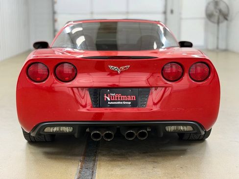 Used 2006 Chevrolet Corvette Coupe w/ Preferred Equipment Group RWD image 6
