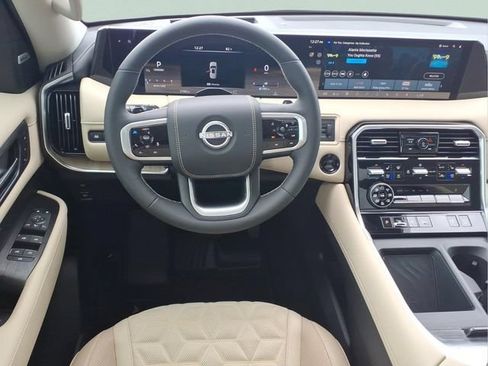 Used 2026 Nissan Armada Platinum Reserve AWD/4WD image 4