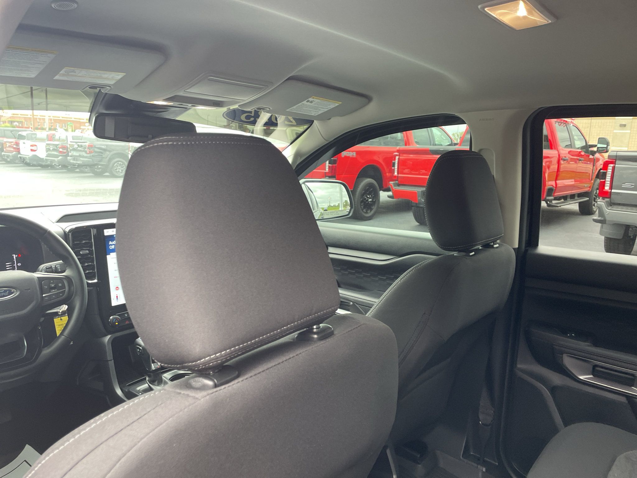 Used 2025 Ford Ranger XLT w/ Chrome Accent Package AWD/4WD image 17
