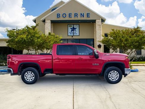 Used 2024 Chevrolet Silverado 2500 LT w/ Texas Edition AWD/4WD image 7