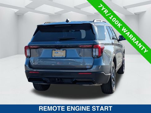 Certified 2025 Ford Explorer ST-Line w/ ST-Line Street Pack image 4