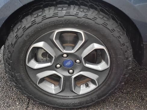 Used 2021 Ford EcoSport S FWD image 31