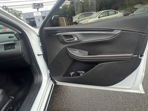 Used 2019 Chevrolet Impala LT image 29