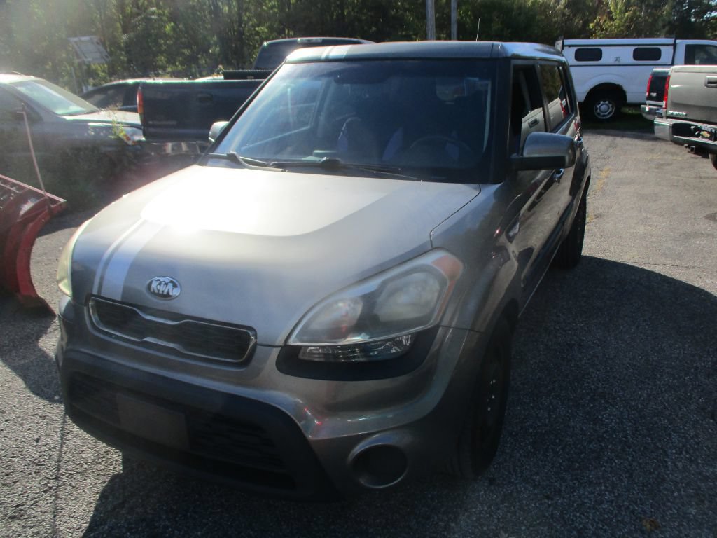 Used 2013 Kia Soul FWD image 3