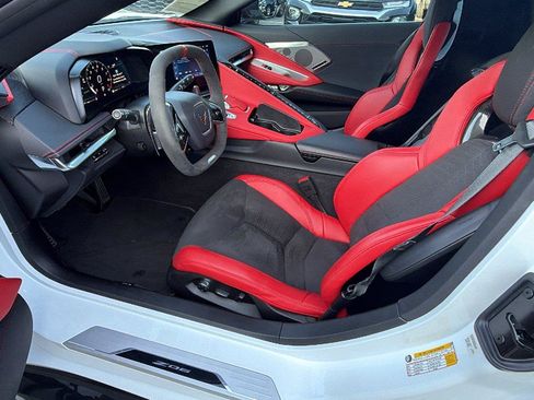 Used 2024 Chevrolet Corvette Z06 RWD image 18