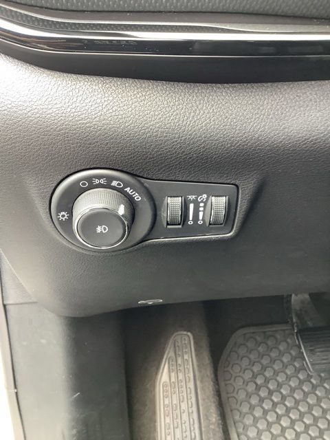 Certified 2025 Jeep Compass Latitude w/ Convenience Group AWD/4WD image 26