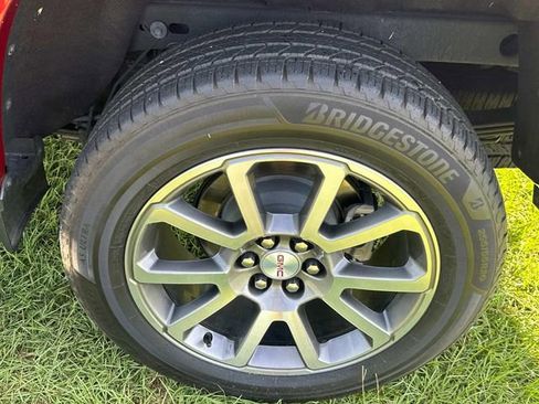 Used 2021 GMC Canyon Denali image 13