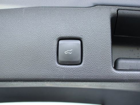 Used 2022 Ford Escape SEL image 12