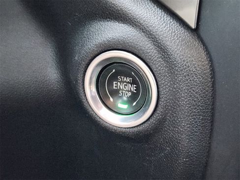 Used 2020 Chevrolet Silverado 1500 LT w/ Texas Edition image 21