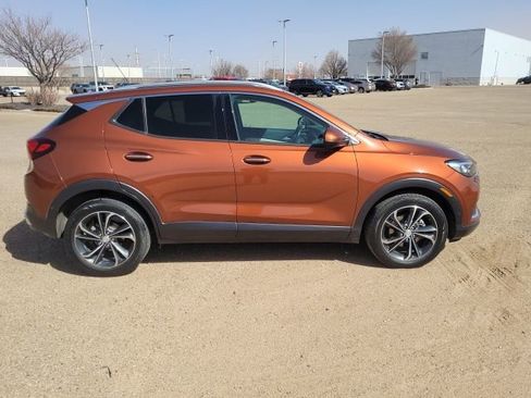 Used 2021 Buick Encore GX Essence w/ Advanced Technology Package image 5