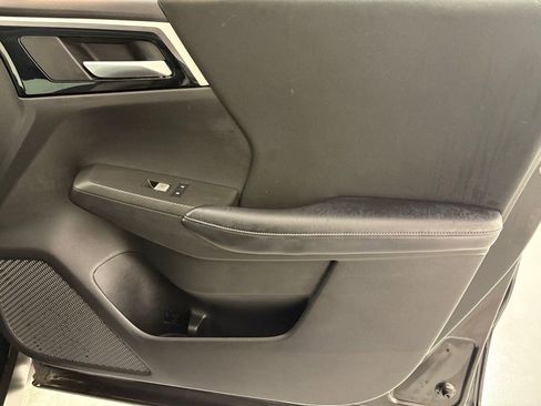 Used 2022 Mitsubishi Outlander ES image 39