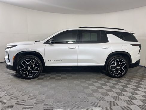 Certified 2024 Chevrolet Traverse RS image 2