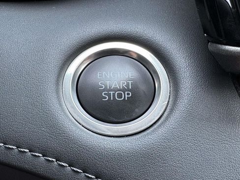Used 2025 Toyota Highlander Limited AWD/4WD image 8