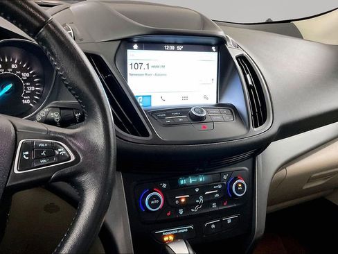 Used 2019 Ford Escape SEL image 9