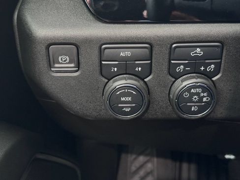 Certified 2023 Chevrolet Silverado 1500 RST AWD/4WD image 24