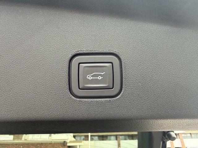 Certified 2024 Cadillac Lyriq Sport w/ LPO, Floor Liner Package AWD/4WD image 27