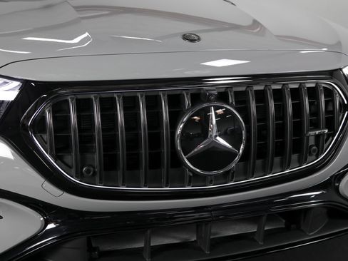 Used 2026 Mercedes-Benz E 53 AMG e 4MATIC Sedan image 12