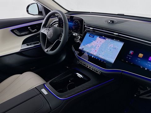 New 2026 Mercedes-Benz E 450 4MATIC Sedan image 15