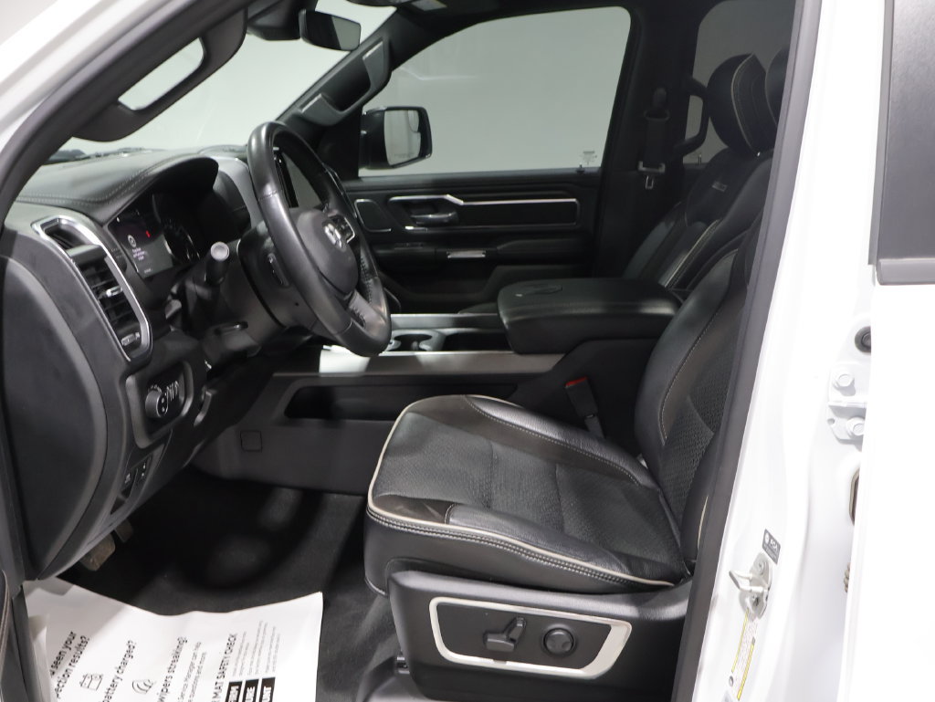 Used 2024 RAM 1500 Laramie AWD/4WD image 11