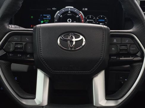 Used 2024 Toyota Tundra Platinum image 26