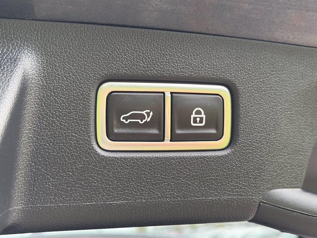 Used 2023 Kia Sorento SX AWD/4WD image 12