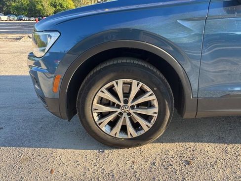 Used 2020 Volkswagen Tiguan S image 20