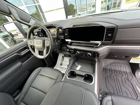 New 2026 GMC Sierra 2500 SLT w/ Texas SLT Premium Package image 33