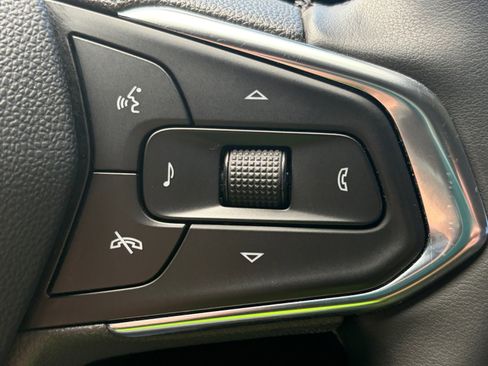 Used 2024 Chevrolet Trax LT w/ Driver Confidence Package image 18