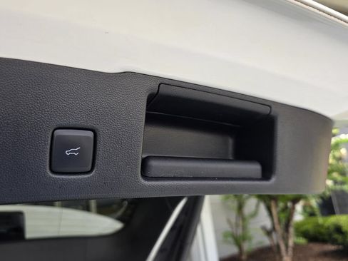 Used 2022 Ford Escape SEL FWD image 13