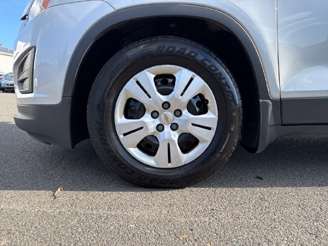 Used 2016 Chevrolet Trax LS w/ LPO, Protection Package FWD image 27
