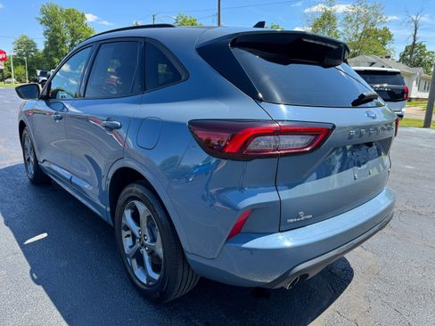 Used 2023 Ford Escape ST-Line w/ Equipment Group 301A FWD image 5
