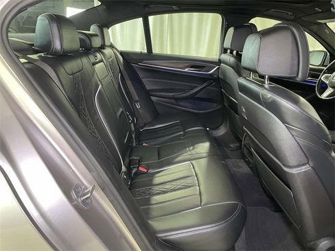 Used 2018 BMW 530i xDrive image 17