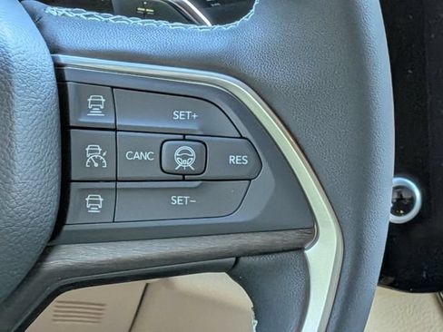 New 2026 Jeep Grand Cherokee Limited AWD/4WD image 20