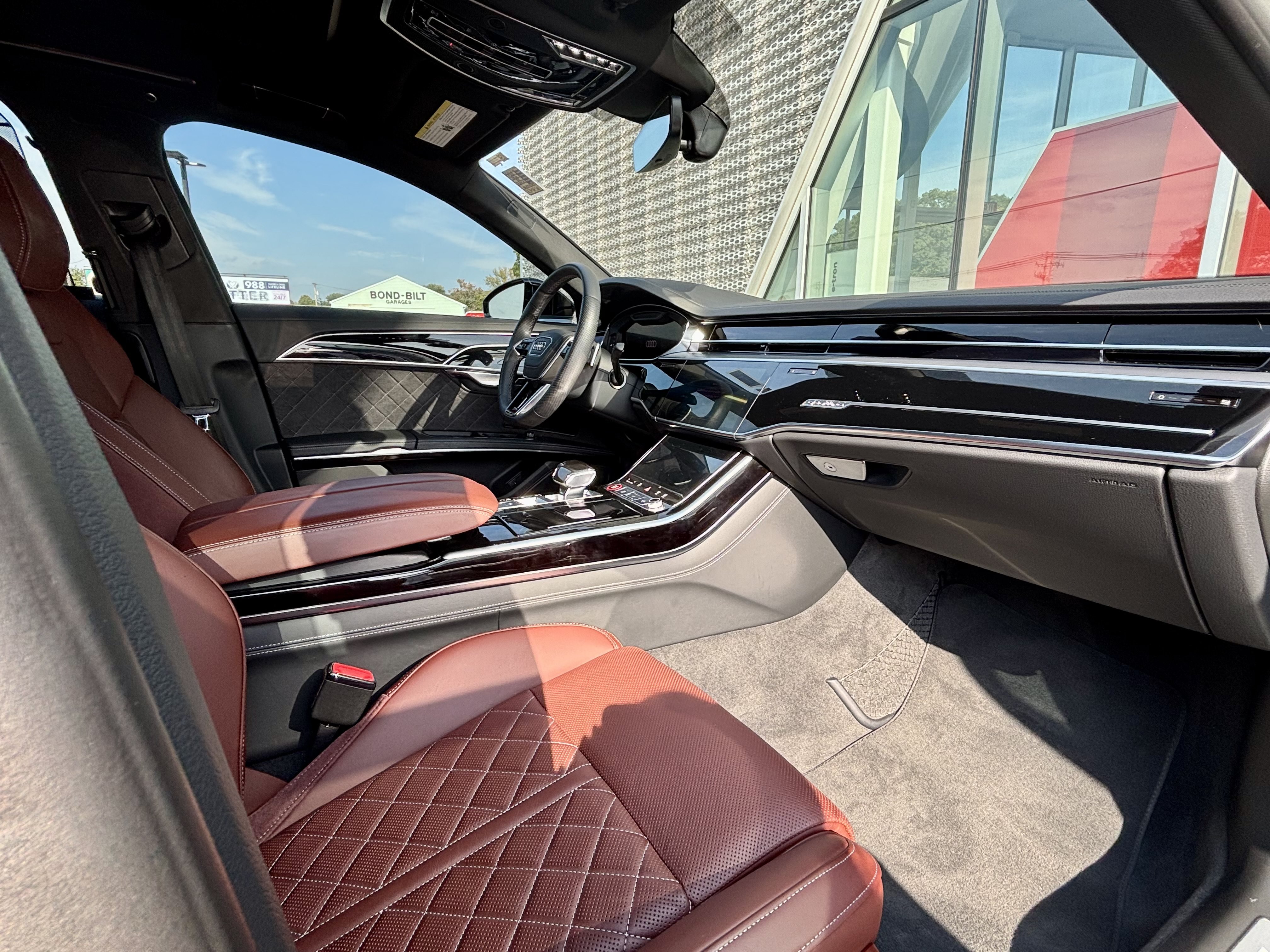 Used 2023 Audi S8 AWD/4WD image 8
