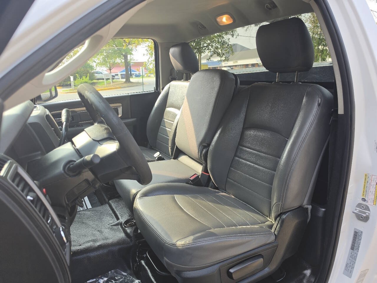 Used 2018 RAM 2500 Tradesman w/ Power & Remote Entry Group RWD image 29
