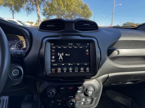 Used 2023 Jeep Renegade Altitude image 28