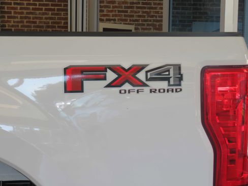 Used 2019 Ford F250 XLT w/ FX4 Off-Road Package AWD/4WD image 76
