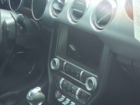 Used 2022 Ford Mustang GT Premium w/ Black Accent Package RWD image 31