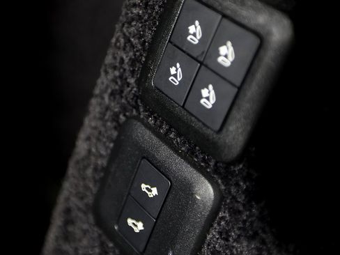 Used 2021 Land Rover Range Rover Autobiography Fifty Edition image 13