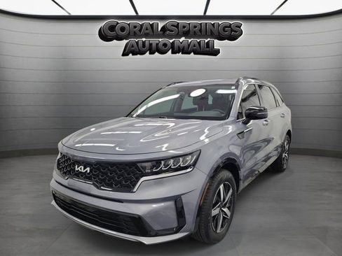 Certified 2022 Kia Sorento S FWD image 3