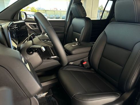 New 2026 Chevrolet Traverse LT w/ Driver Confidence Package image 14