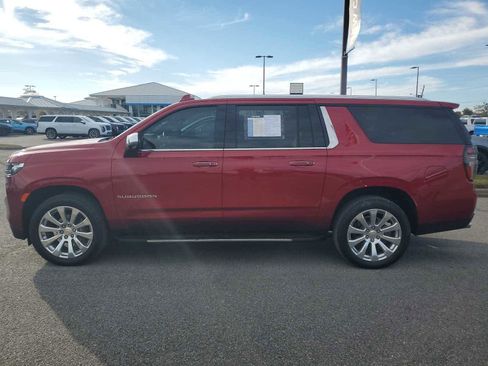 Certified 2024 Chevrolet Suburban Premier w/ Premium Package image 2