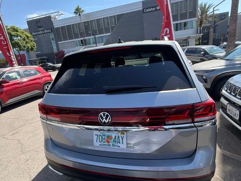 Used 2025 Volkswagen Atlas SE FWD image 7